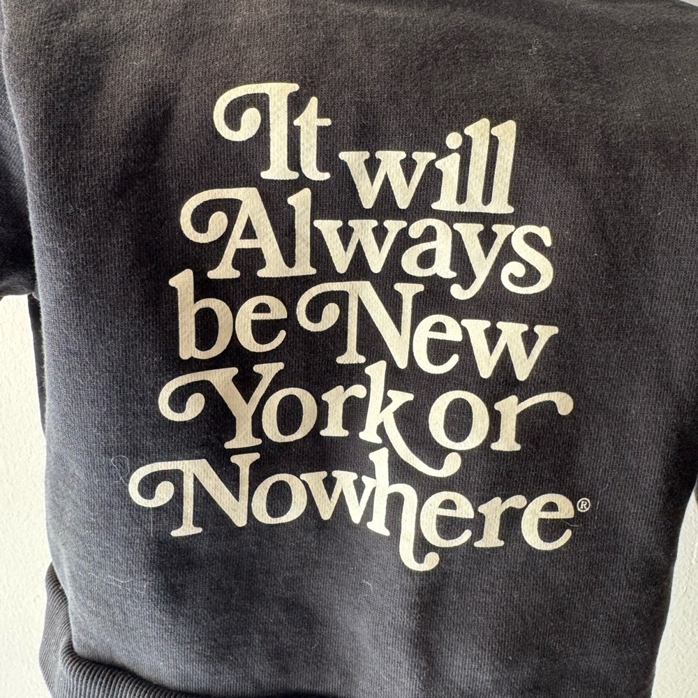 New York or Nowhere - Cozy Black Zip-Up Hoodie for Kids - Picture 5 of 8